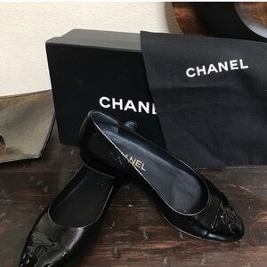 Chanel flat shoes